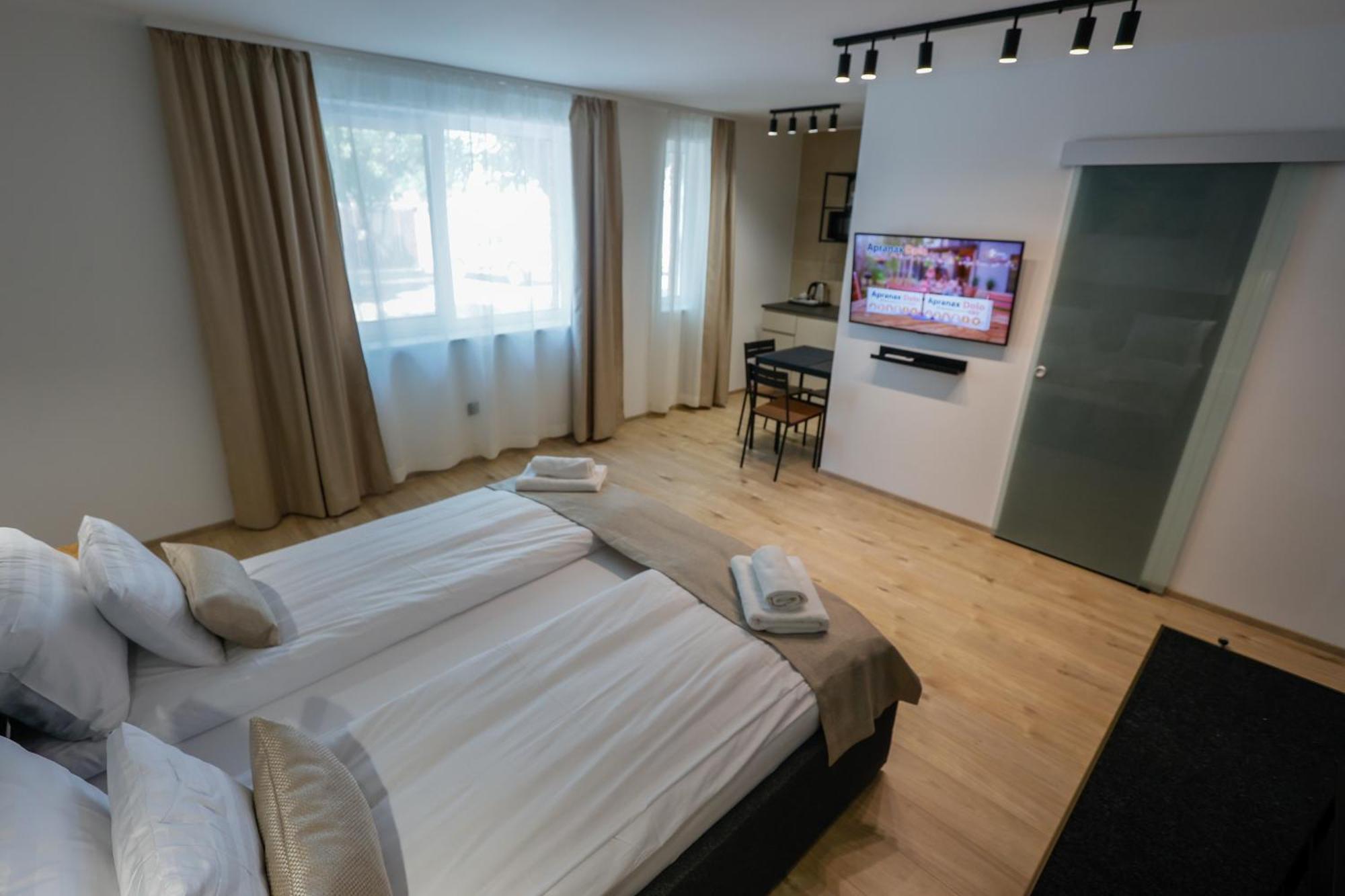 Gyulai Varpark 2 Apartment *